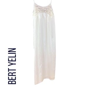 Bert Yelin White Lace-Trim Nightgown Chemise